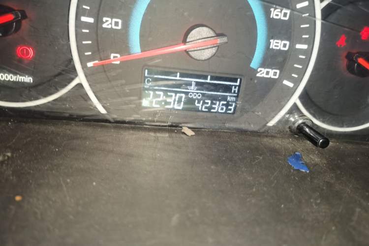 Used Wuling Rongguang V 2016 1.5L Standard Version Odometer Close Up