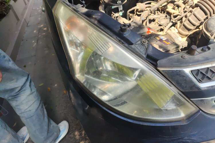 Used Wuling Rongguang V 2016 1.5L Standard Version Right Front Headlight