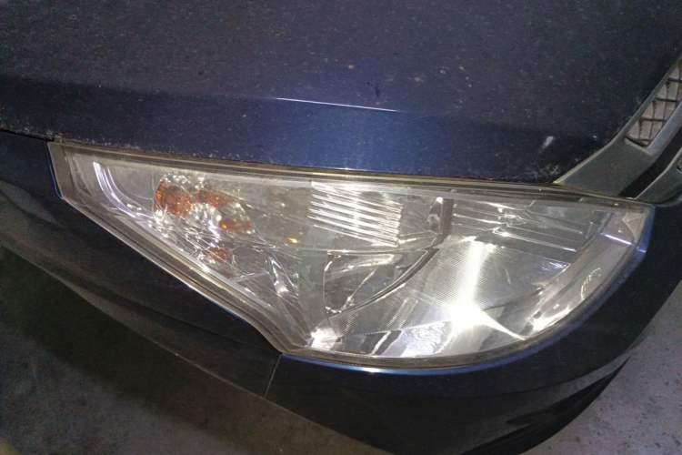 Used Wuling Rongguang V 2016 1.5L Standard Version Right Front Headlight