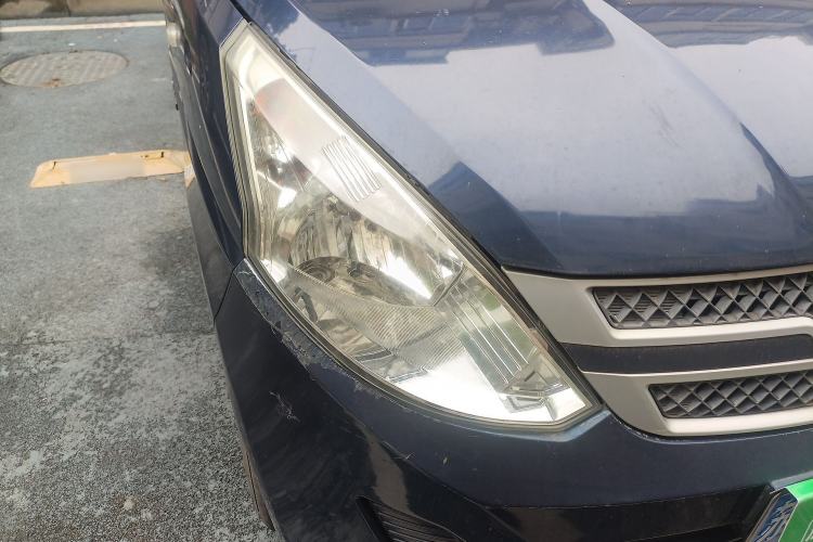 Used Wuling Rongguang V 2016 1.5L Practical Version Right Front Headlight