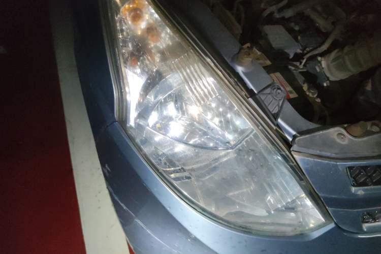 Used Wuling Rongguang V 2016 1.5L Standard Version Right Front Headlight