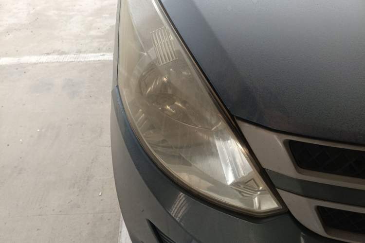 Used Wuling Rongguang V 2016 1.5L Practical Version Right Front Headlight