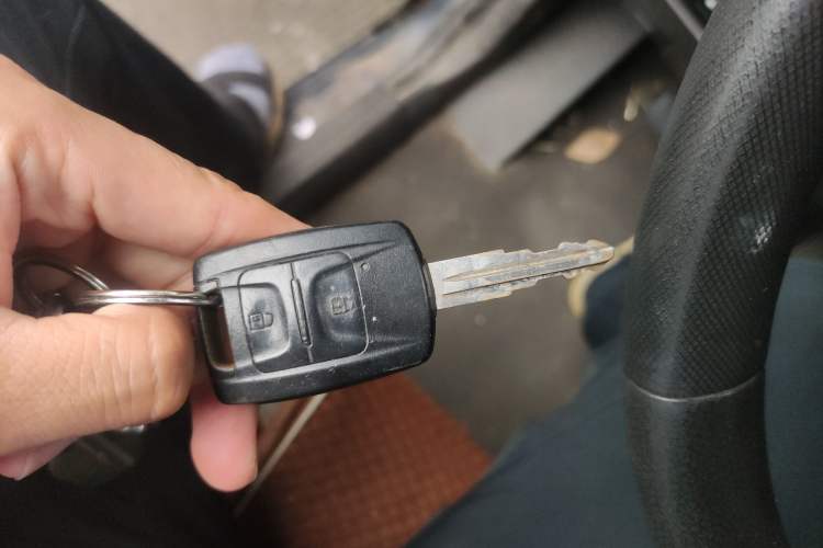 Used Wuling Rongguang V 2016 1.5L Standard Version Vehicle Key