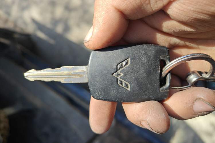 Used Wuling Rongguang V 2016 1.5L Practical Version Vehicle Key