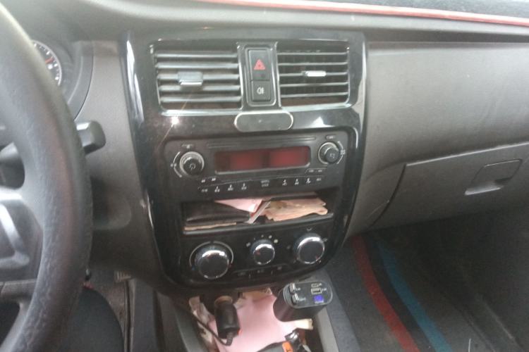 Used Wuling Rongguang V 2016 1.5L Standard Version Audio And AC Panel