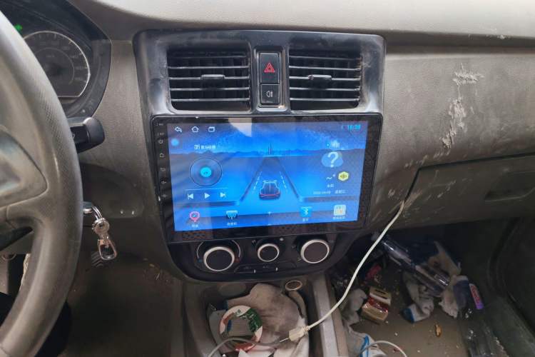 Used Wuling Rongguang V 2016 1.5L Practical Version Audio And AC Panel