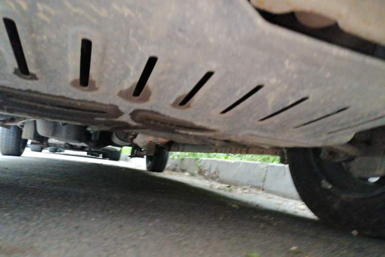 Used Wuling Rongguang V 2016 1.2L Practical Version Chassis Front