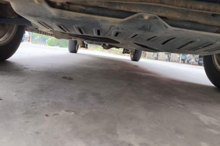 Used Wuling Rongguang V 2016 1.2L Standard Version Chassis Front