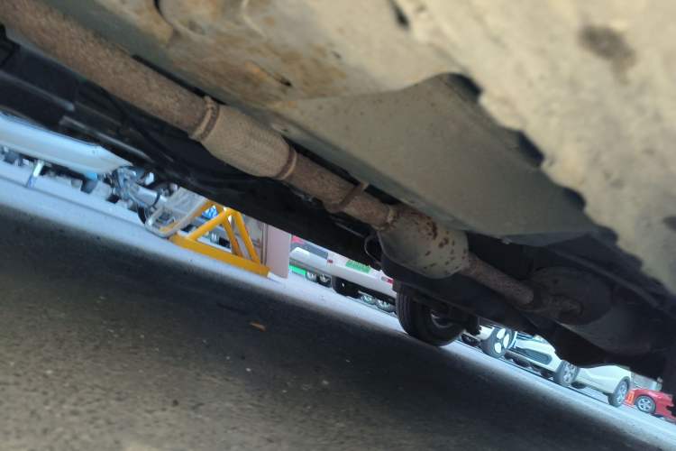 Used Wuling Rongguang V 2016 1.2L Standard Version Chassis Front Left