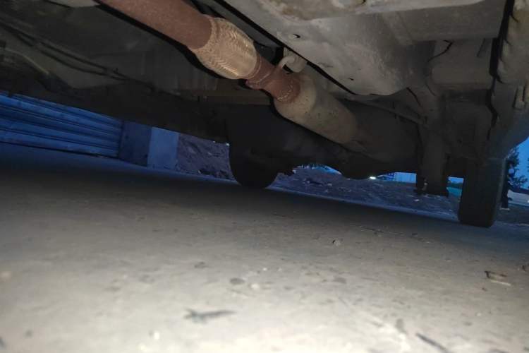 Used Wuling Rongguang V 2016 1.5L Standard Version Chassis Front Left