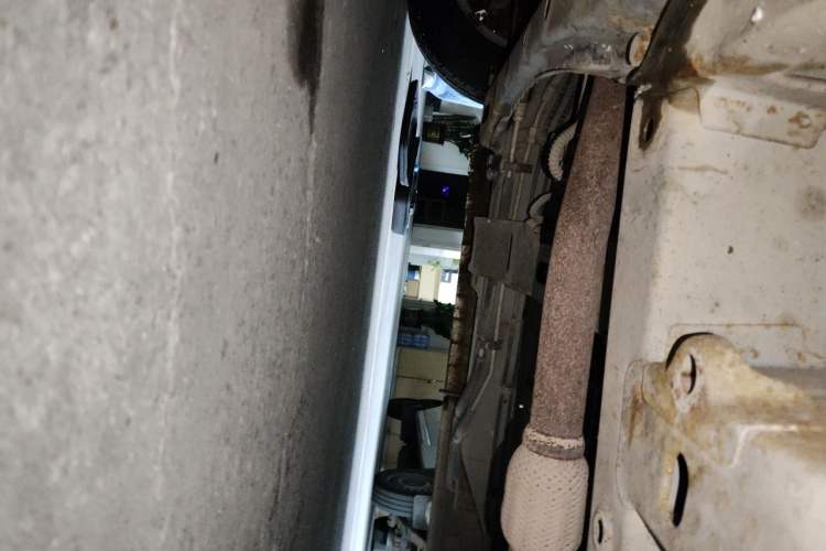 Used Wuling Rongguang V 2016 1.5L Standard Version Chassis Front Left