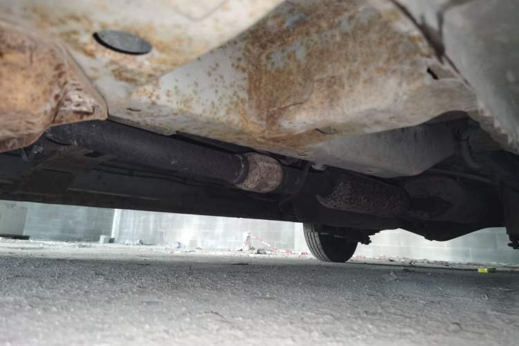 Used Wuling Rongguang V 2016 1.5L Practical Version Chassis Front Left