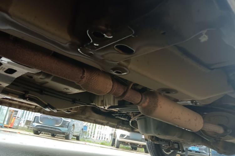 Used Wuling Rongguang V 2016 1.5L Standard Version Chassis Front Left