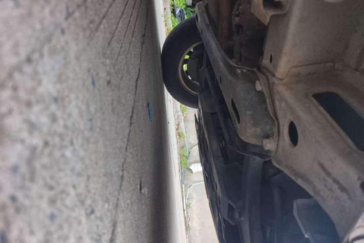 Used Wuling Rongguang V 2016 1.5L Standard Version Chassis Front Right