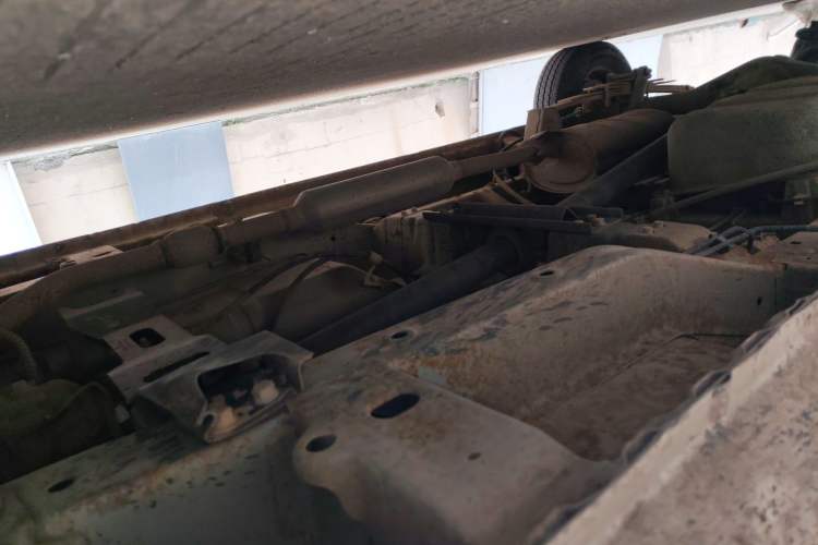 Used Wuling Rongguang V 2016 1.5L Practical Version Chassis Front Right