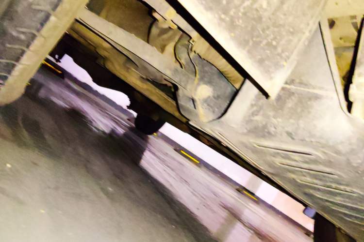 Used Wuling Rongguang V 2016 1.5L Standard Version Chassis Front Right