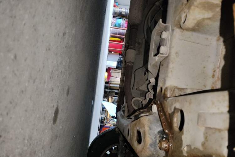 Used Wuling Rongguang V 2016 1.5L Standard Version Chassis Front Right