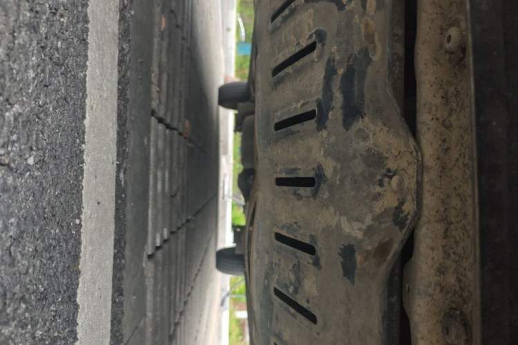 Used Wuling Rongguang V 2016 1.5L Practical Version Non-Power-Assisted Chassis Front