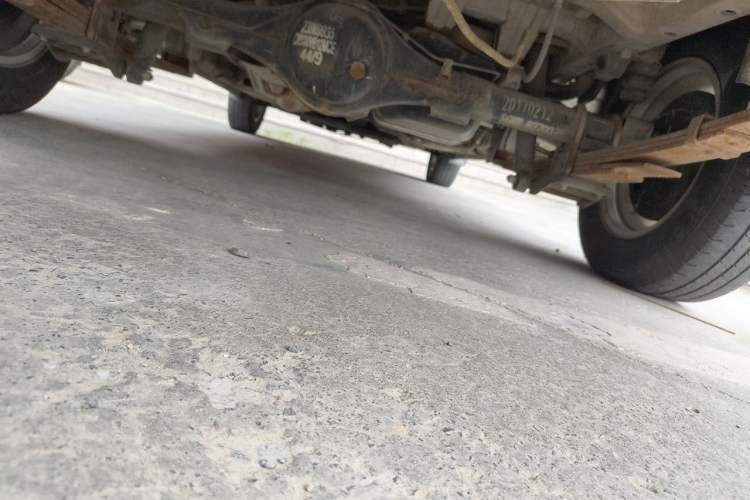 Used Wuling Rongguang V 2016 1.2L Standard Version Chassis Rear