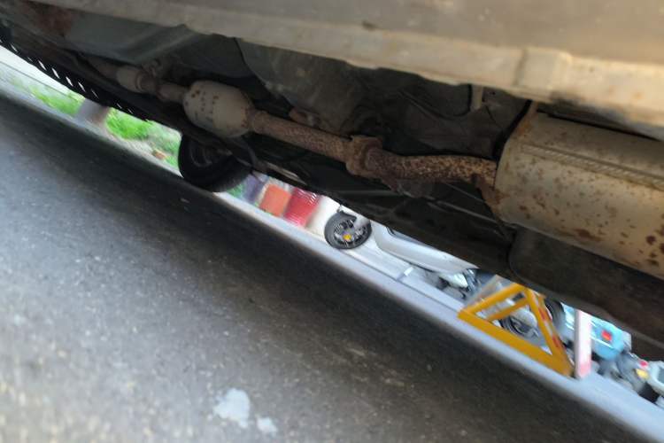 Used Wuling Rongguang V 2016 1.2L Standard Version Chassis Rear Left