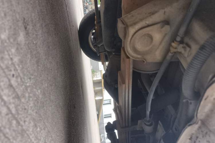 Used Wuling Rongguang V 2016 1.5L Standard Version Chassis Rear Left