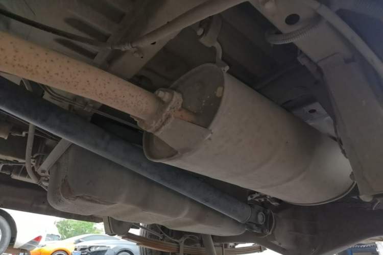 Used Wuling Rongguang V 2016 1.5L Standard Version Chassis Rear Left
