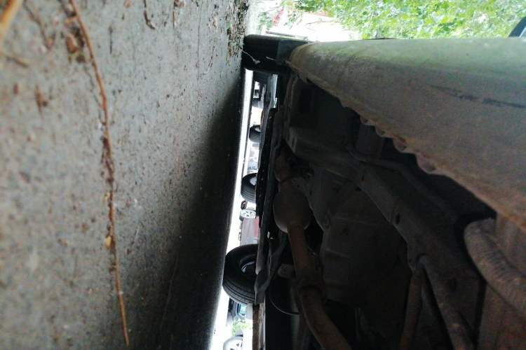Used Wuling Rongguang V 2016 1.2L Practical Version Chassis Rear Left