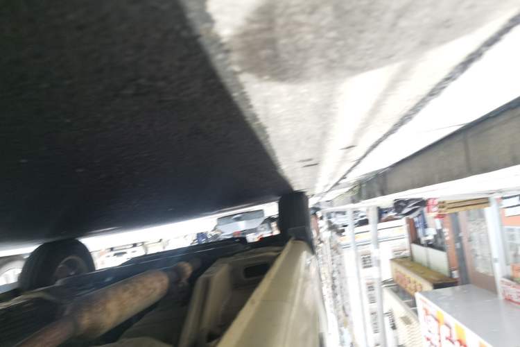 Used Wuling Rongguang V 2016 1.5L Standard Version Chassis Rear Left