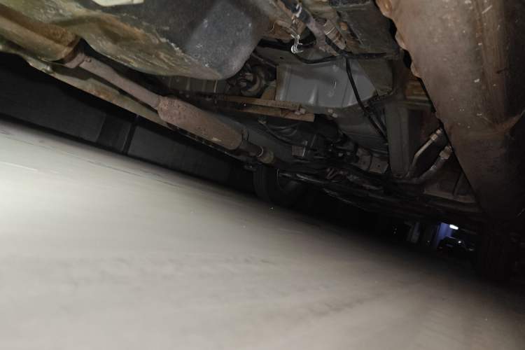 Used Wuling Rongguang V 2016 1.5L Standard Version Chassis Rear Right