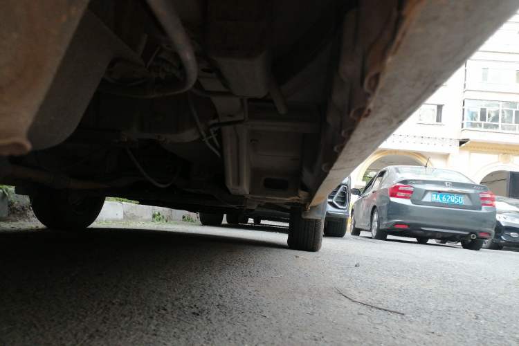 Used Wuling Rongguang V 2016 1.2L Practical Version Chassis Rear Right