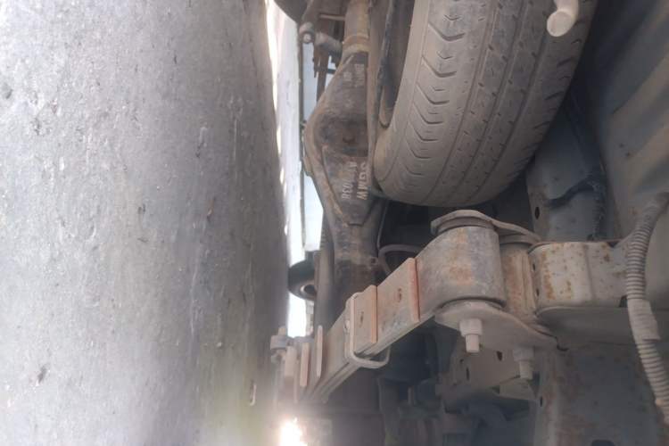 Used Wuling Rongguang V 2016 1.5L Practical Version Chassis Rear Right