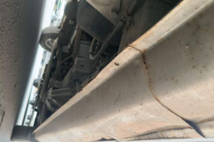 Used Wuling Rongguang V 2016 1.2L Standard Version Chassis Rear Right