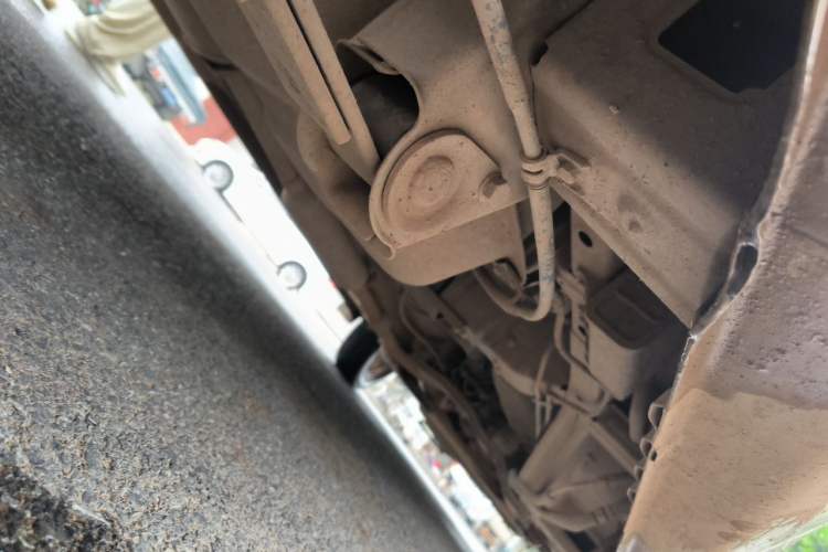 Used Wuling Rongguang V 2016 1.5L Standard Version Chassis Rear Right