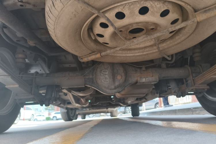 Used Wuling Rongguang V 2016 1.2L Practical Version Chassis Rear