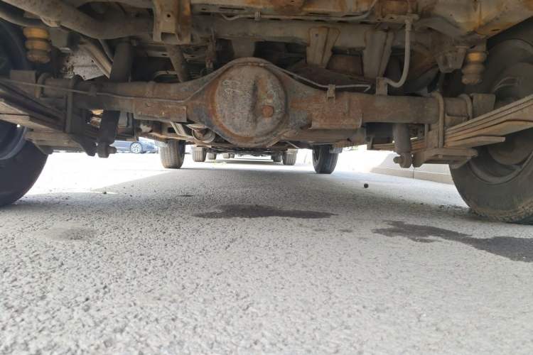 Used Wuling Rongguang V 2016 1.2L Practical Model Non-Power-Assisted Chassis Rear
