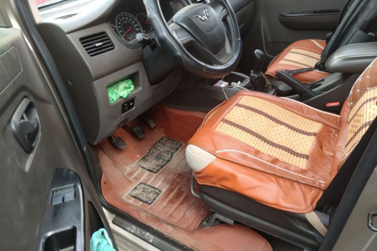 Used Wuling Rongguang V 2016 1.5L Standard Version Driver Seat