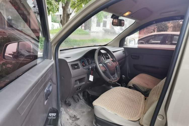 Used Wuling Rongguang V 2016 1.5L Standard Version Driver Seat