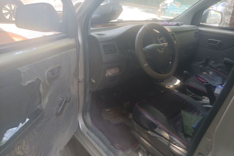 Used Wuling Rongguang V 2016 1.5L Practical Version Driver Seat