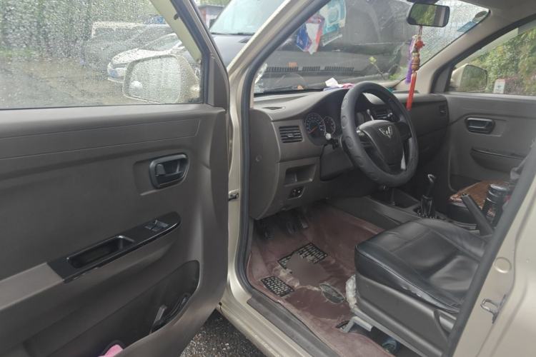 Used Wuling Rongguang V 2016 1.5L Standard Version Driver Seat