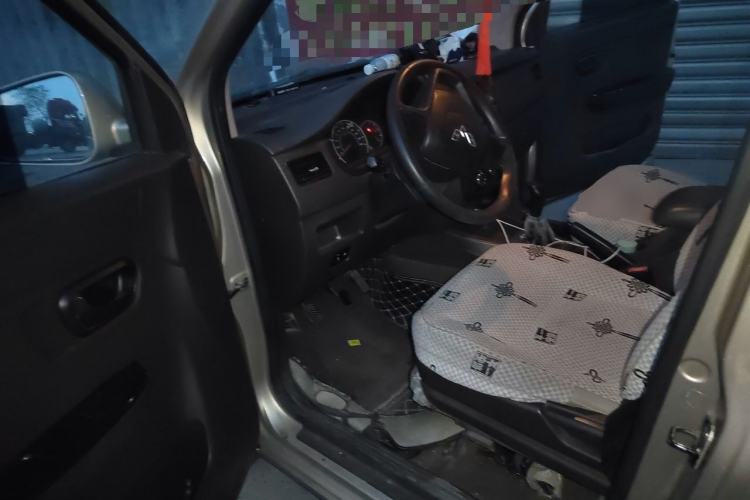 Used Wuling Rongguang V 2016 1.5L Standard Version Driver Seat