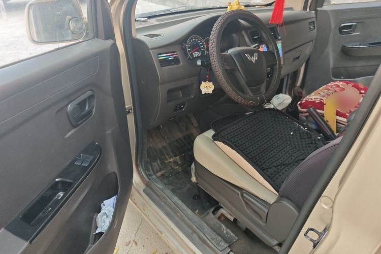 Used Wuling Rongguang V 2016 1.5L Standard Version Driver Seat