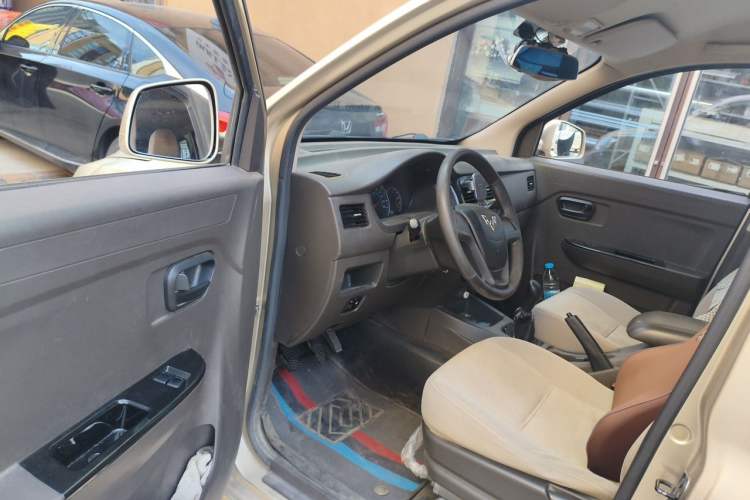 Used Wuling Rongguang V 2016 1.2L Standard Version Driver Seat