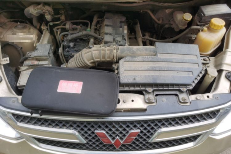 Used Wuling Rongguang V 2016 1.5L Standard Version Engine Bay