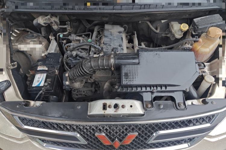 Used Wuling Rongguang V 2016 1.5L Standard Version Engine Bay