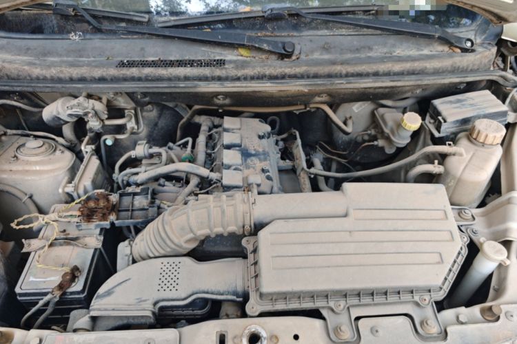 Used Wuling Rongguang V 2016 1.5L Standard Version Engine Bay