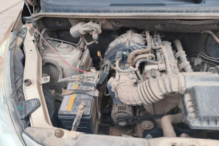 Used Wuling Rongguang V 2016 1.2L Practical Version Engine Bay Right