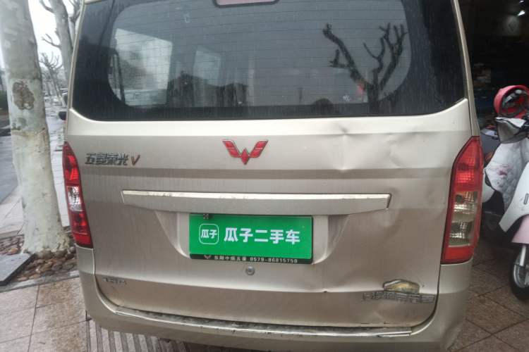 Used Wuling Rongguang V 2016 1.5L Standard Version Exterior 4