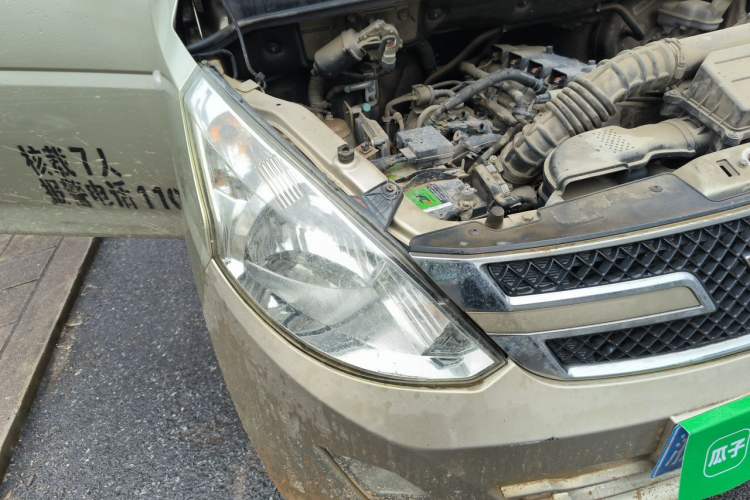 Used Wuling Rongguang V 2016 1.5L Standard Version Exterior 6