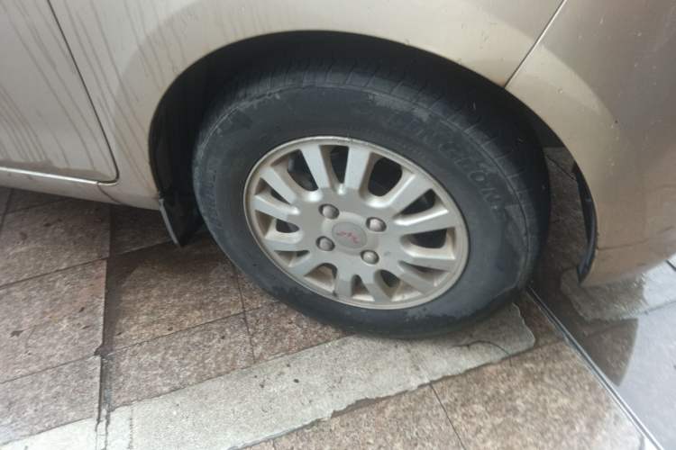 Used Wuling Rongguang V 2016 1.5L Standard Version Exterior 7