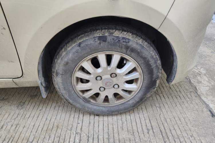 Used Wuling Rongguang V 2016 1.2L Standard Version Exterior 7